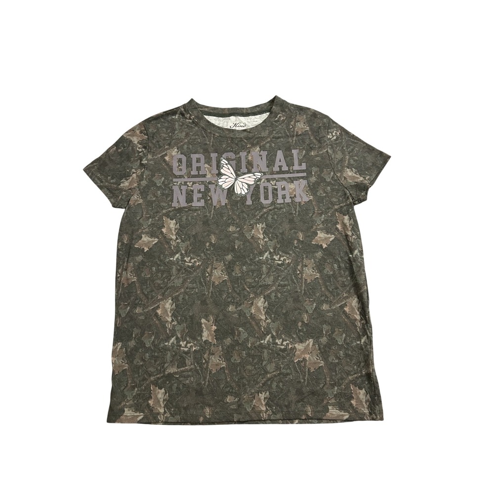 Butterfly Graphic Tee Womens M Green Camo New York Trendy Shirt NWT‎
